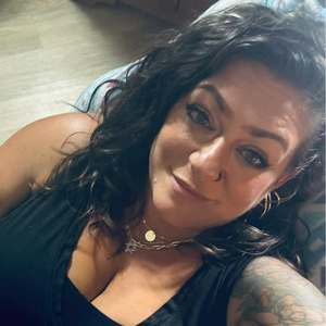 Meet your Posher, Bethiah